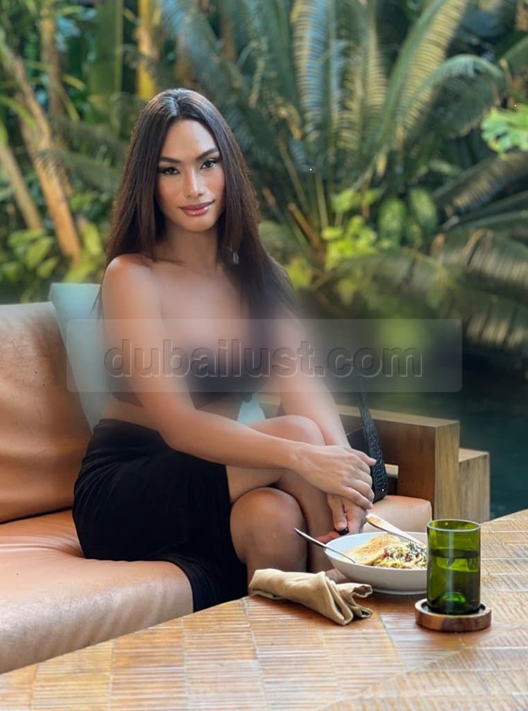 Winona - escort photo 13 in Dubai