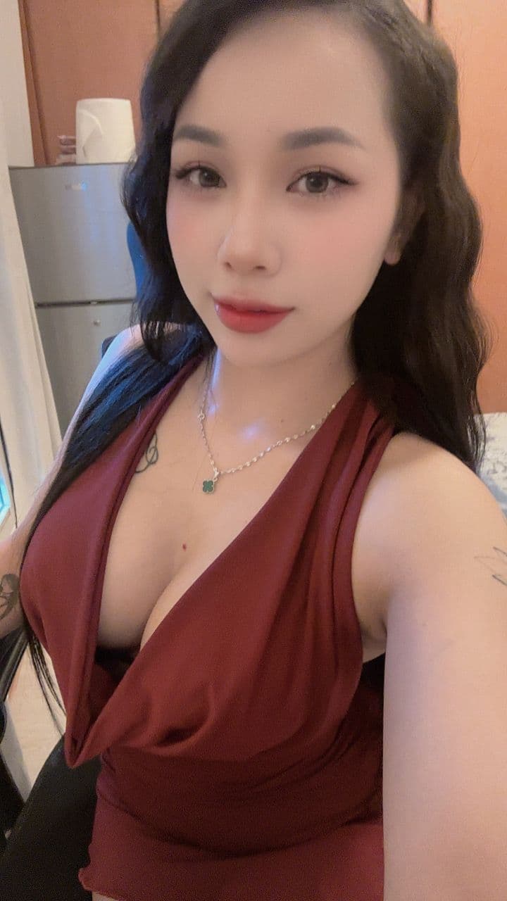 Hoài thu - صورة مرافقة 4 في Dubai