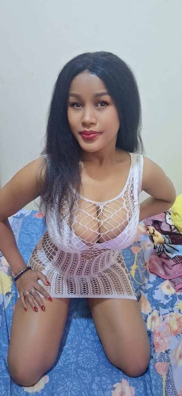 Daniela - escort photo 4 in Dubai