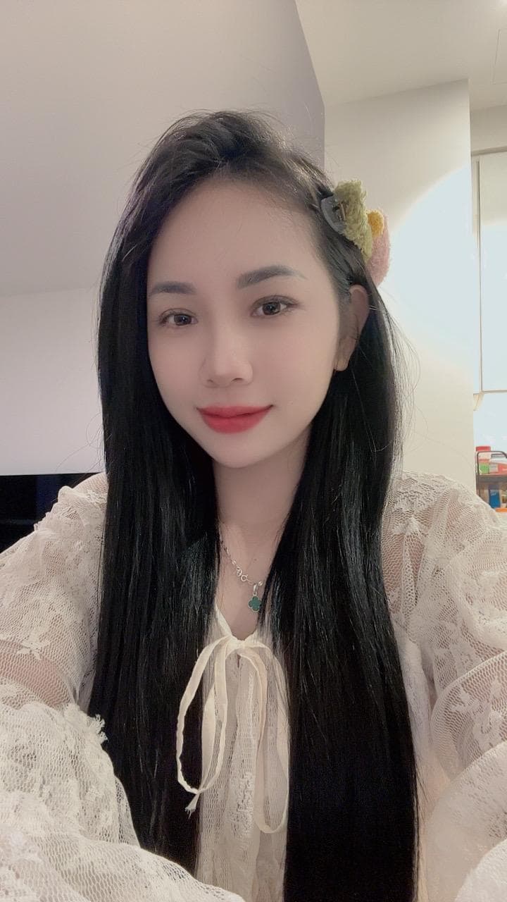 Hoài thu - صورة مرافقة 3 في Dubai
