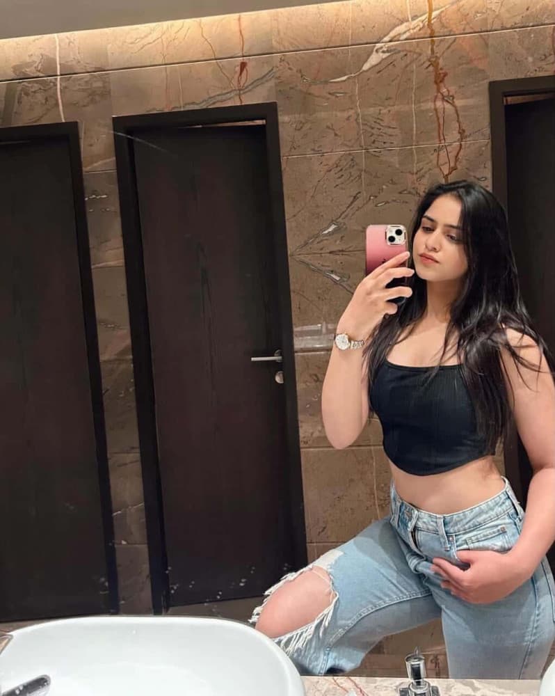 Sunaina - escort photo 4 in Dubai