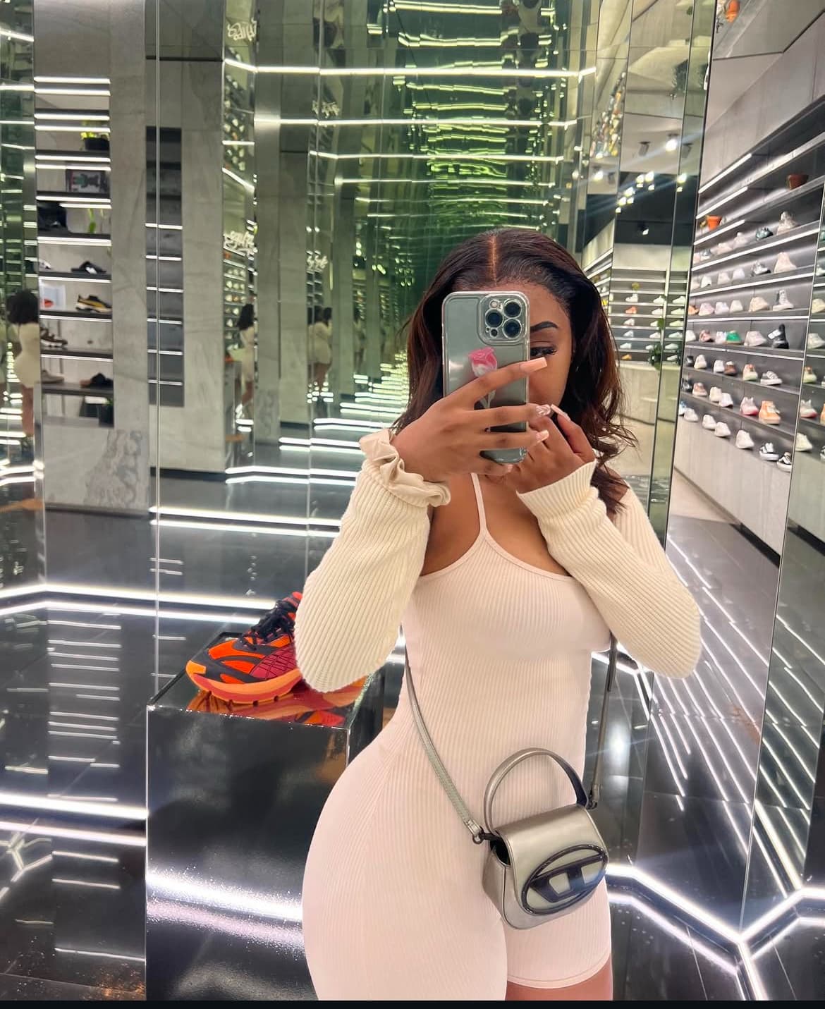 Lora - escort photo 7 in Dubai