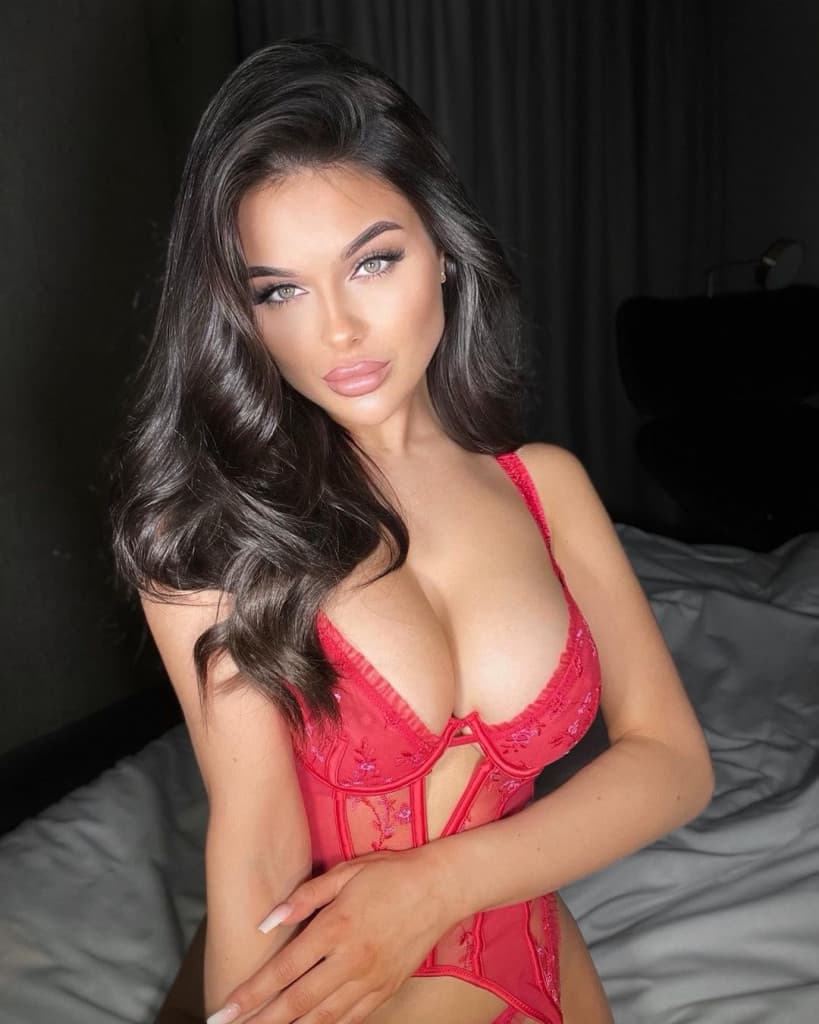 Celina - escort photo 5 in Dubai