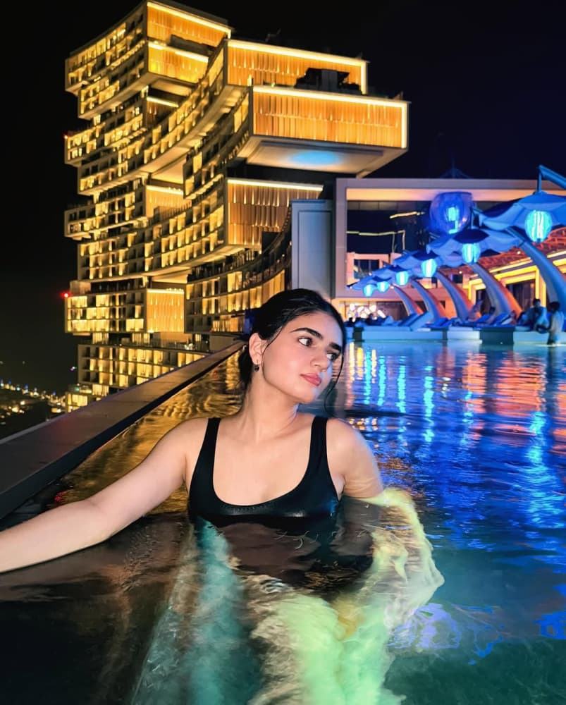 Mona - фото эскорт 2 в Dubai