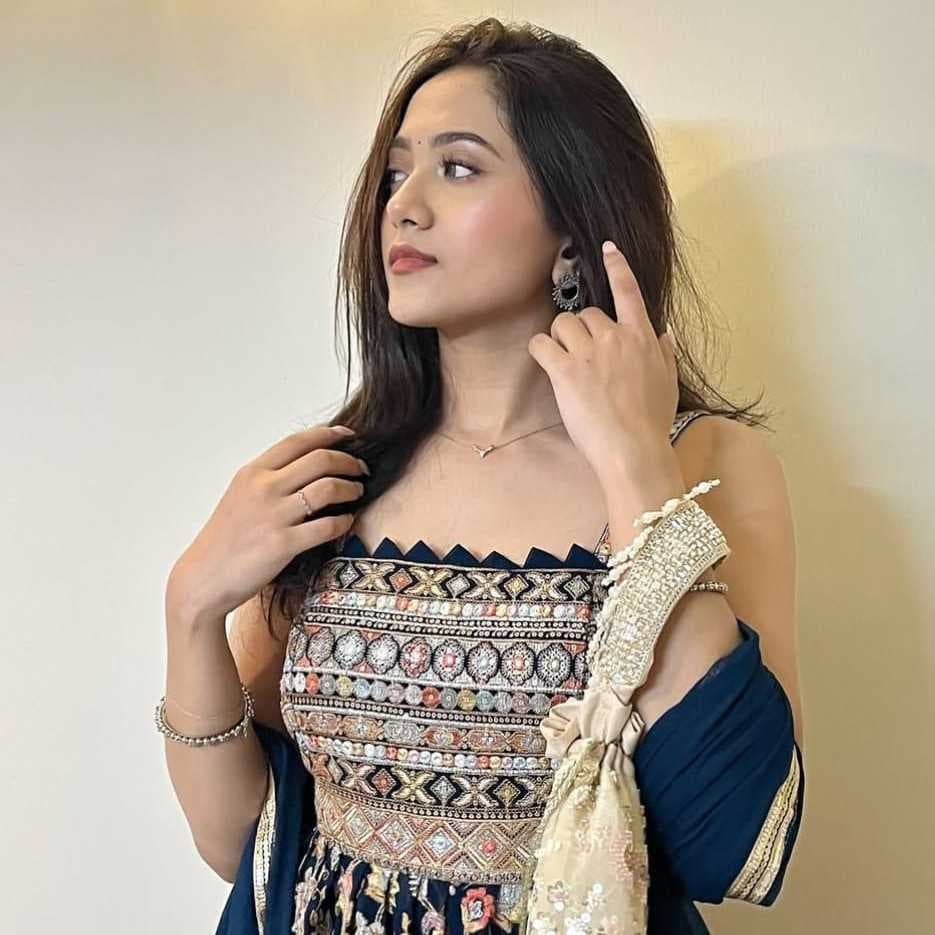Sakshi sing - صورة