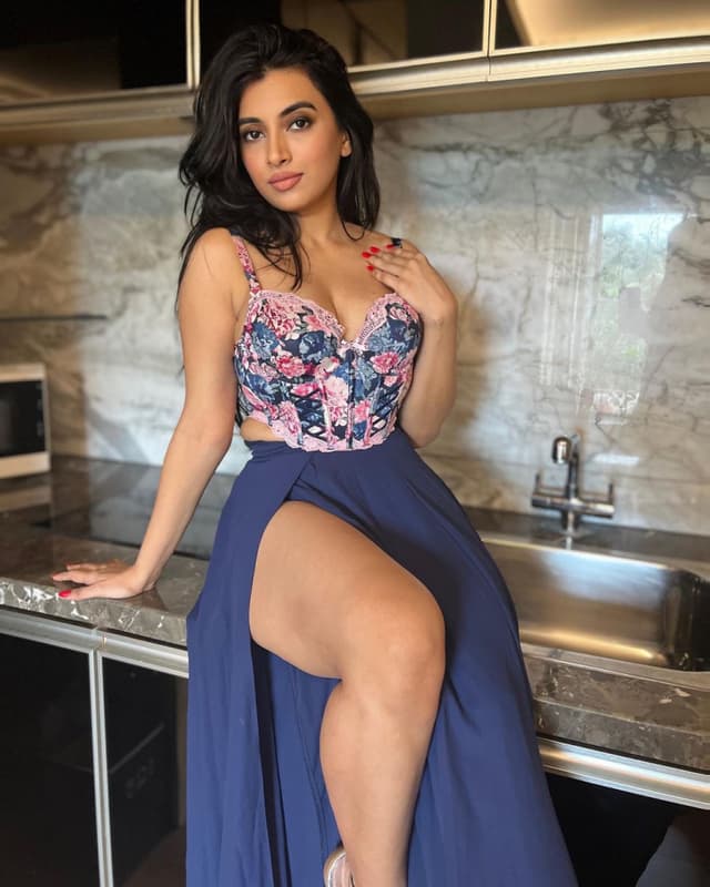 Priya first time coming in Dubai