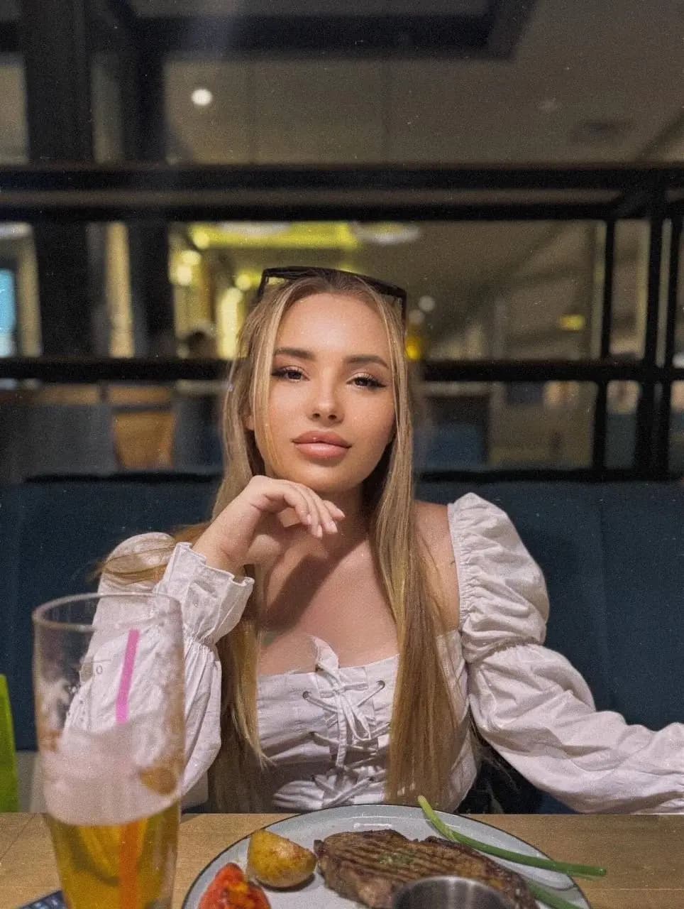 Anna Top New - escort photo 5 in Dubai