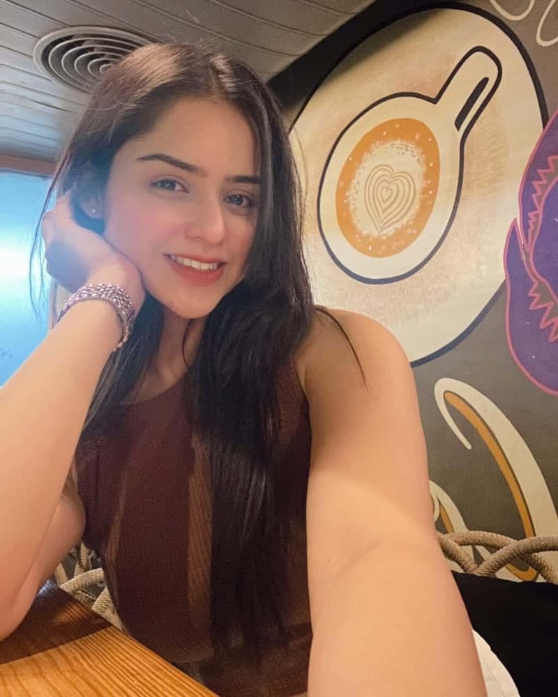 Sunaina - escort photo 2 in Dubai